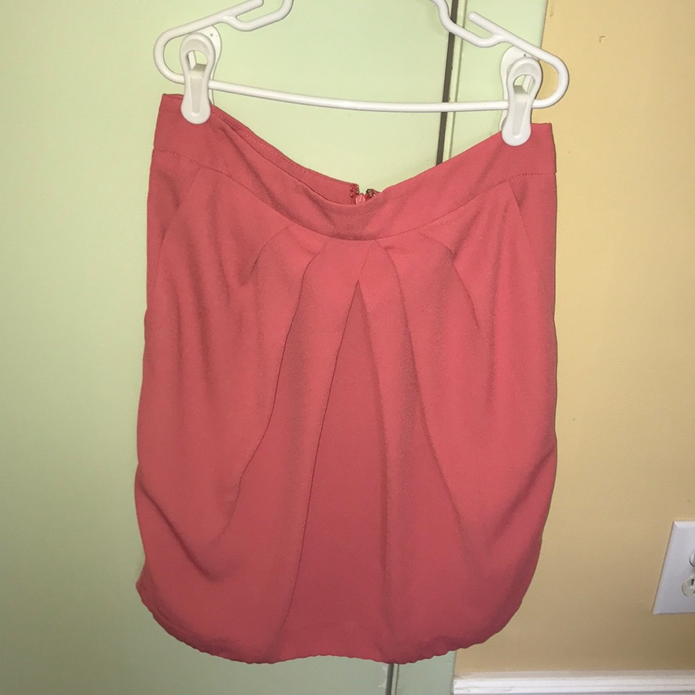 Forever 21 contemporary coral pleated skirt
